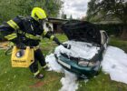 Firefighters stop car blaze from spreading in Ohrobec