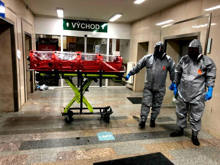 Patient with suspected infectious disease transported from to Prague