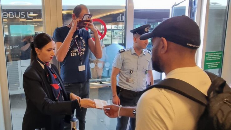Czech immigration officer deployed to Athens for pre-flight passenger checks