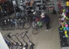 E-bikes and gear worth CZK 135,000 stolen from Prague sports shop