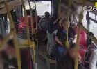 Man held at knifepoint in Prague bus robbery, police seek witnesses